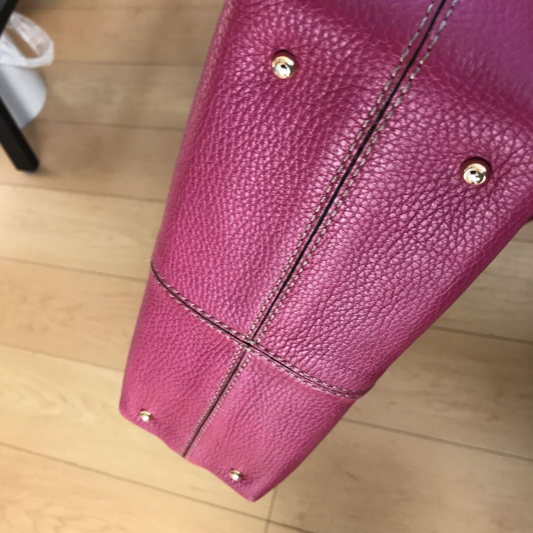 ピンク