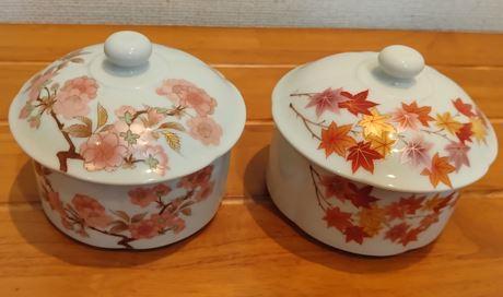 ★大幅値下蓋付煮物椀、食器錦松梅入れ有田焼光峰作秋・紅葉と春・桜の絵柄２客