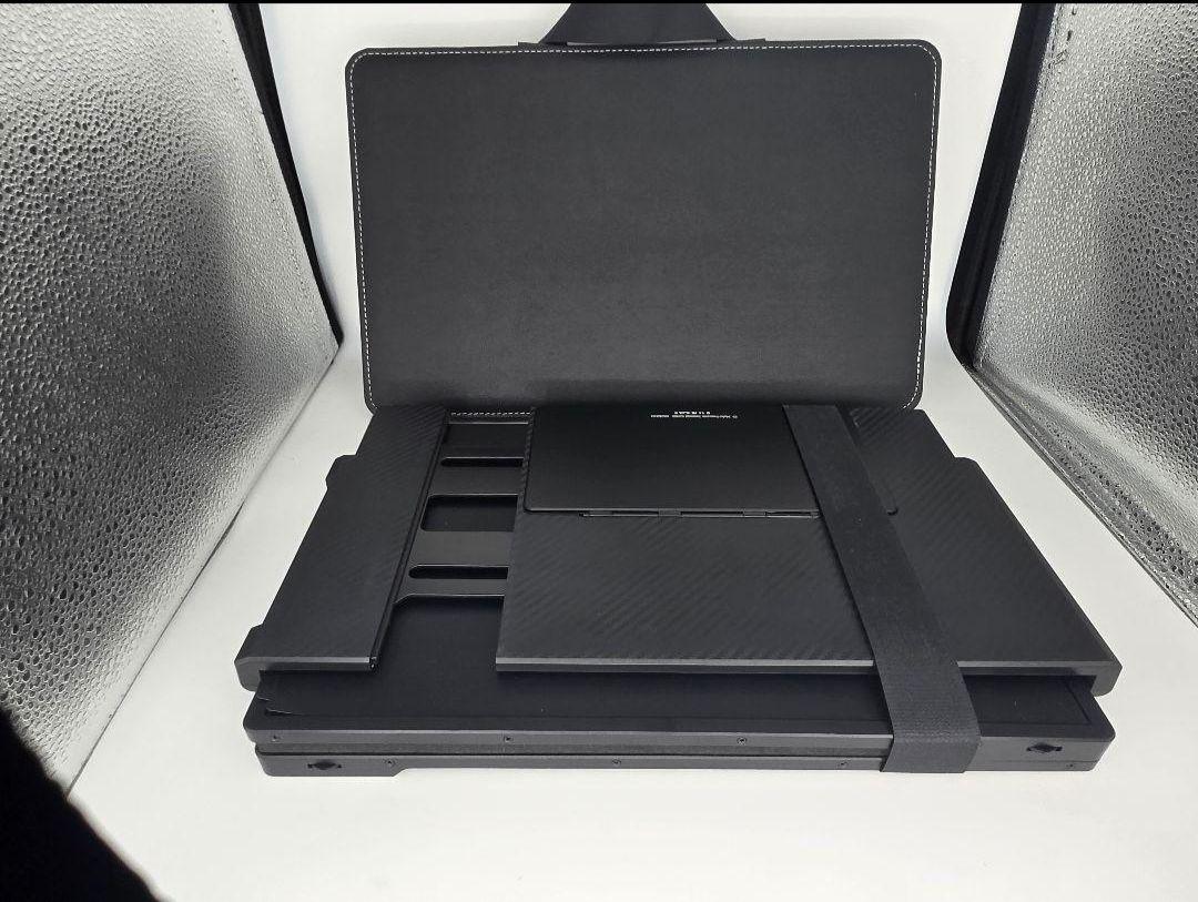 Laptomo S3 トリプルスクリーン モバイルディスプレイ