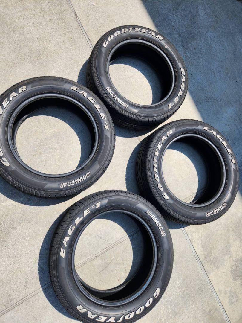 送料込みGoodyear ナスカー ホワイトレタータイヤ１７インチ4本セット売り