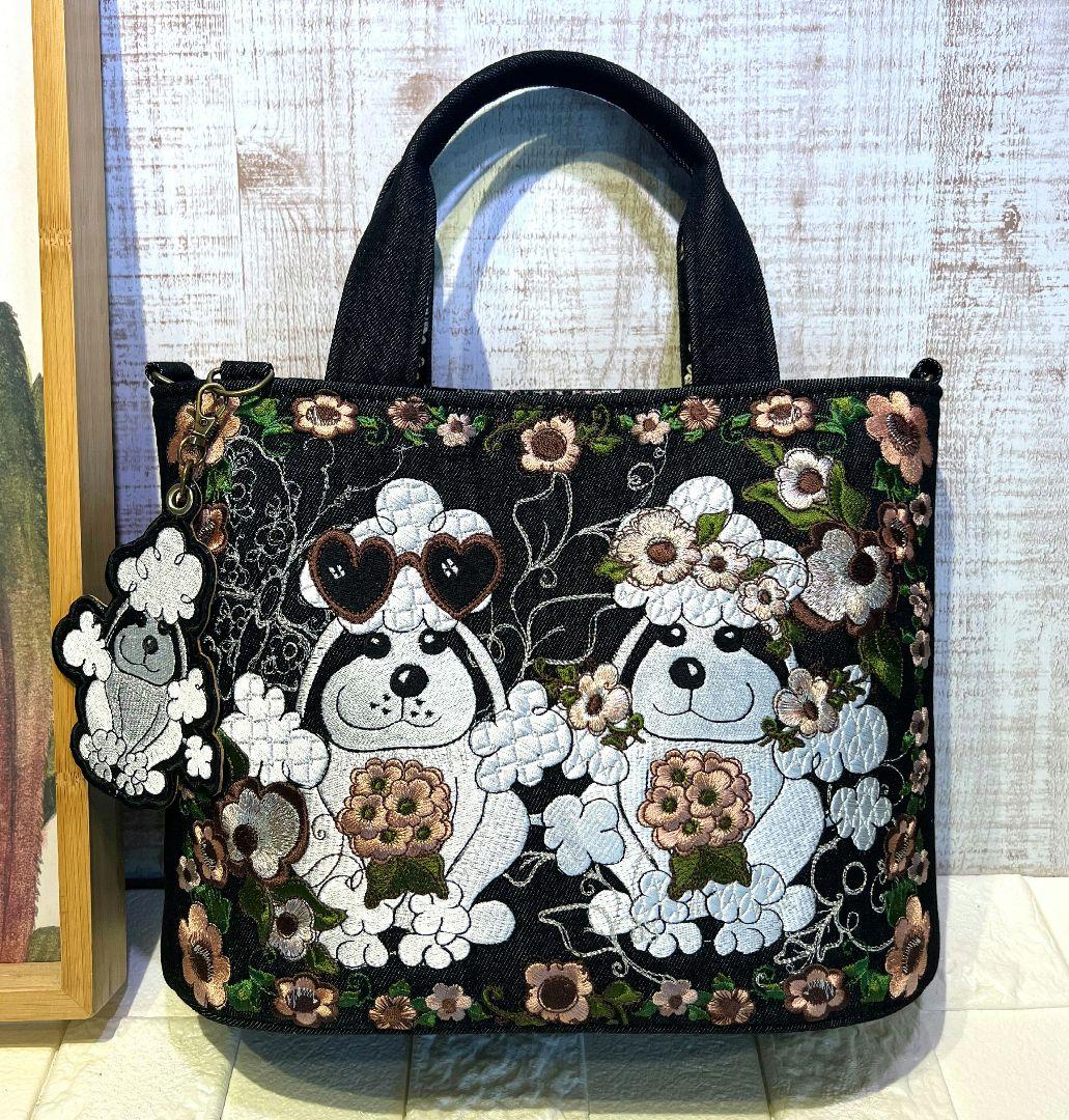 ロラライハリスでブラックWデニム♡刺繍のポケットいっぱいバッグ♡