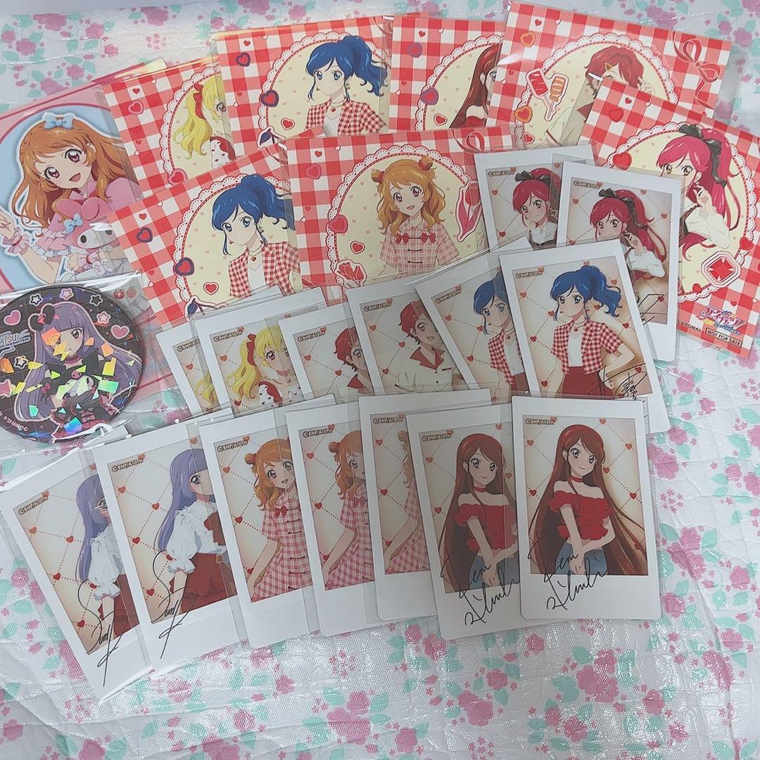 アイカツ チェキ 缶バッジ 特典 星宮いちご 霧矢あおい 紫吹蘭