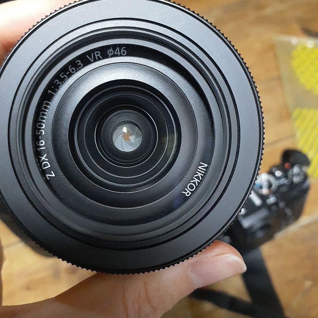 卍 Nikon