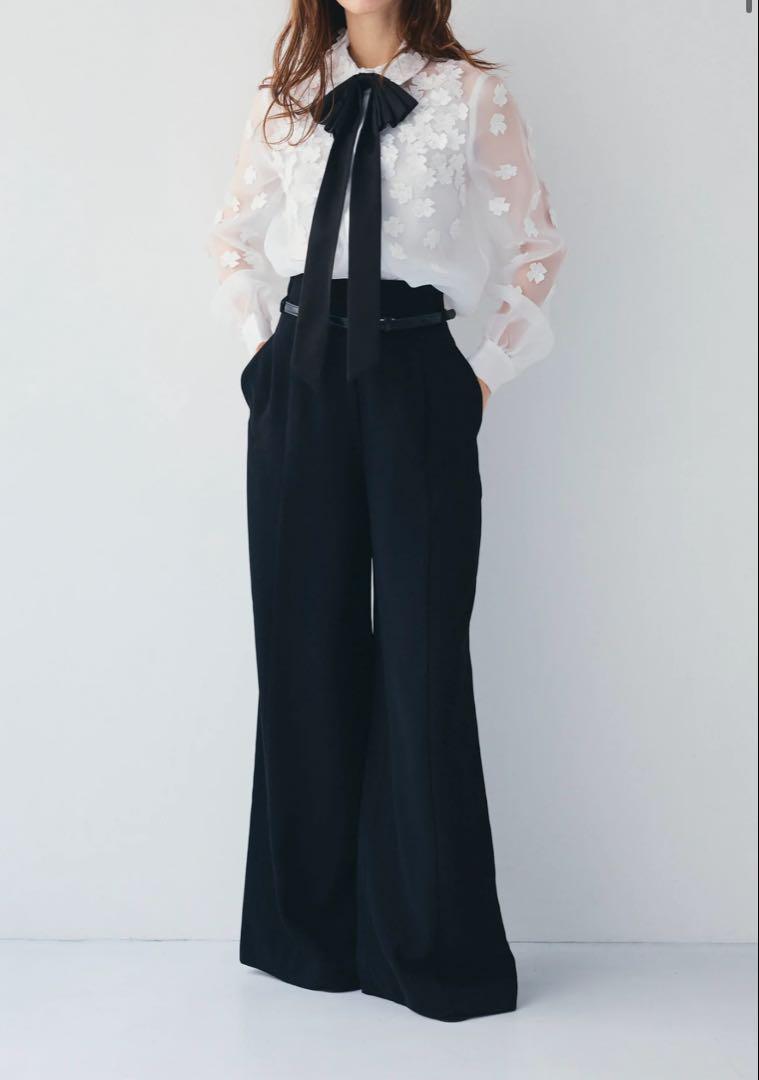 RE.MUSE 3D FLOWER ORGANDY BLOUSE