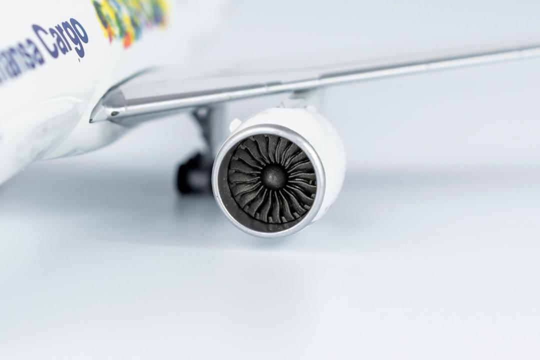 ルフトハンザカーゴ 777F D-ALFI 1/400