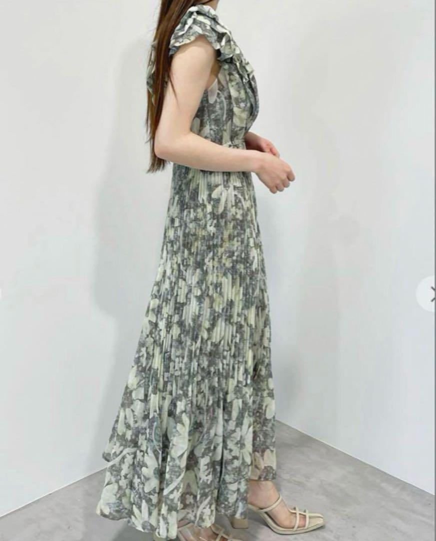 【✨美品✨】COCODEAL ココディール 線画フラワーフリルプリーツワンピース