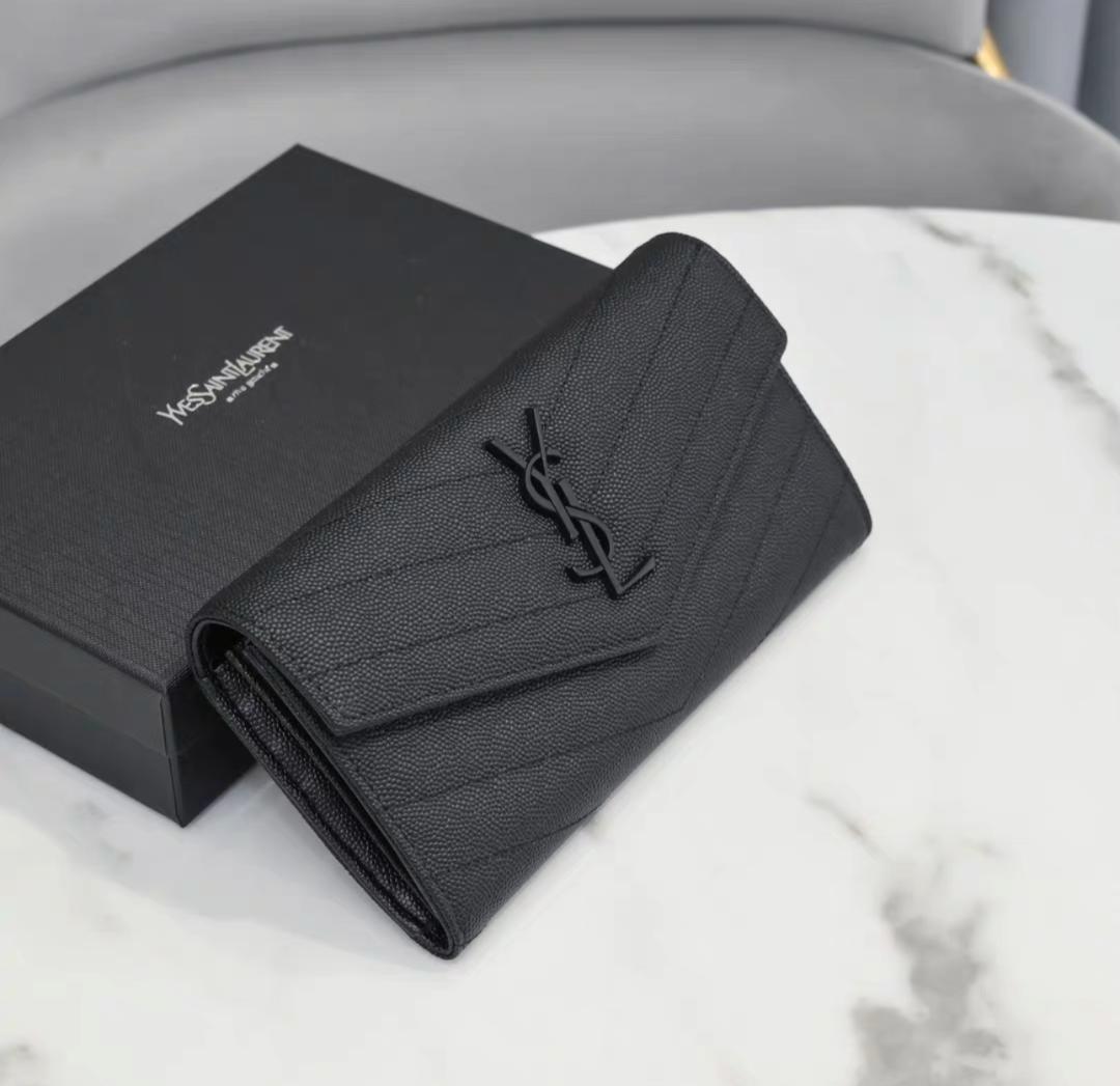 SAINT LAURENT ブラック 三つ折り財布//*~~ Saint Laurent ブラック三つ折り財布❣️ - メルカリ