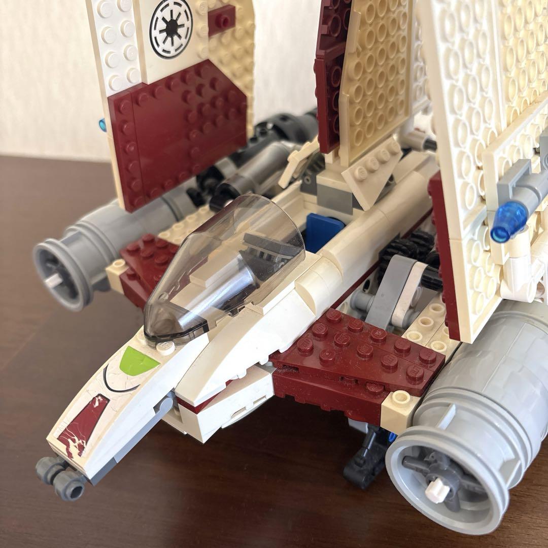 7674