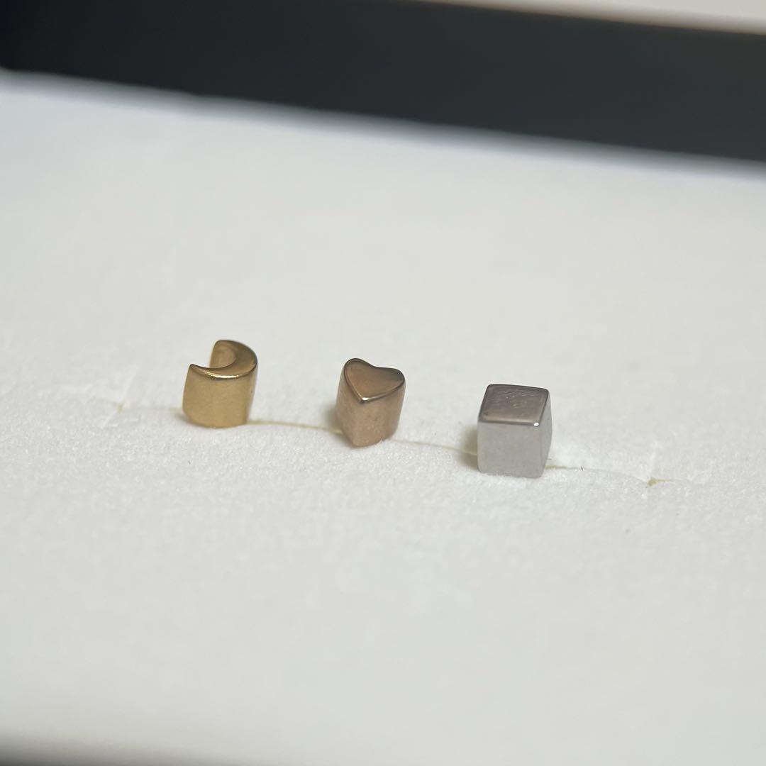 RAPA シーニュ ピアス K18ホワイトゴールド 四角 ポスト0.9mm