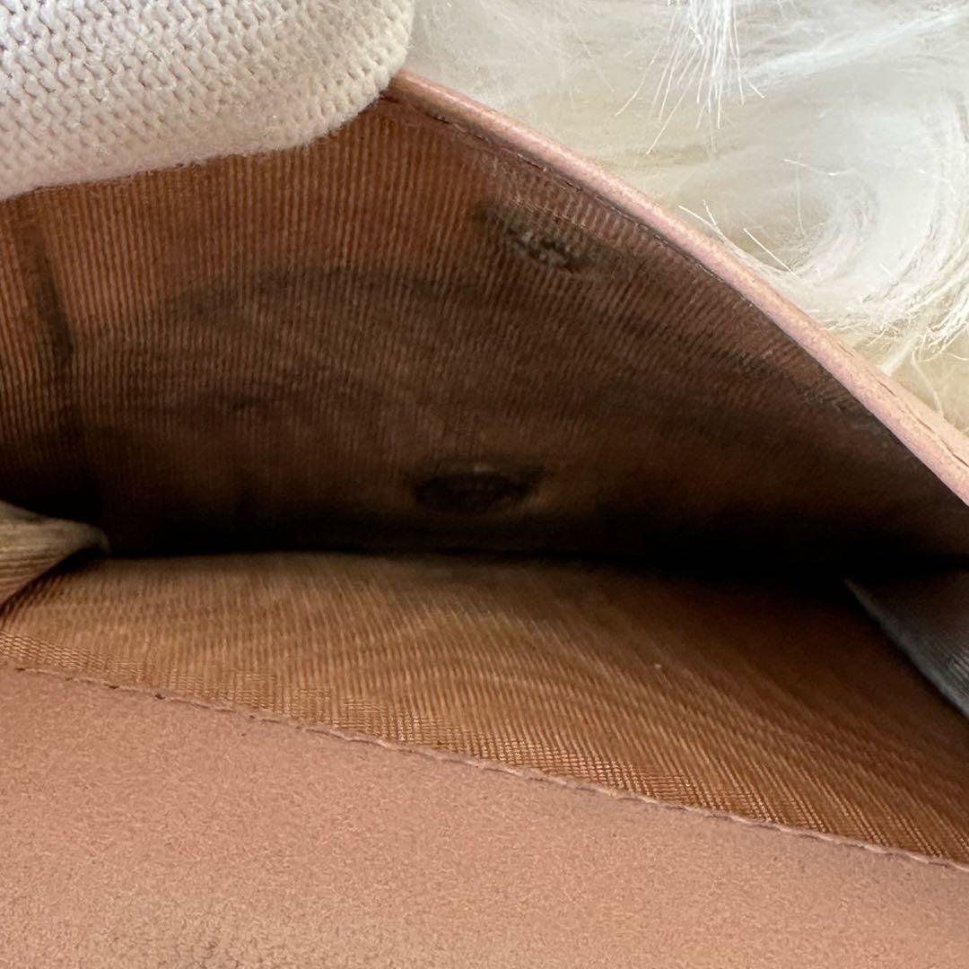 MIUMIU マテラッセ 二つ折り 財布 ピンク ベージュ レザー