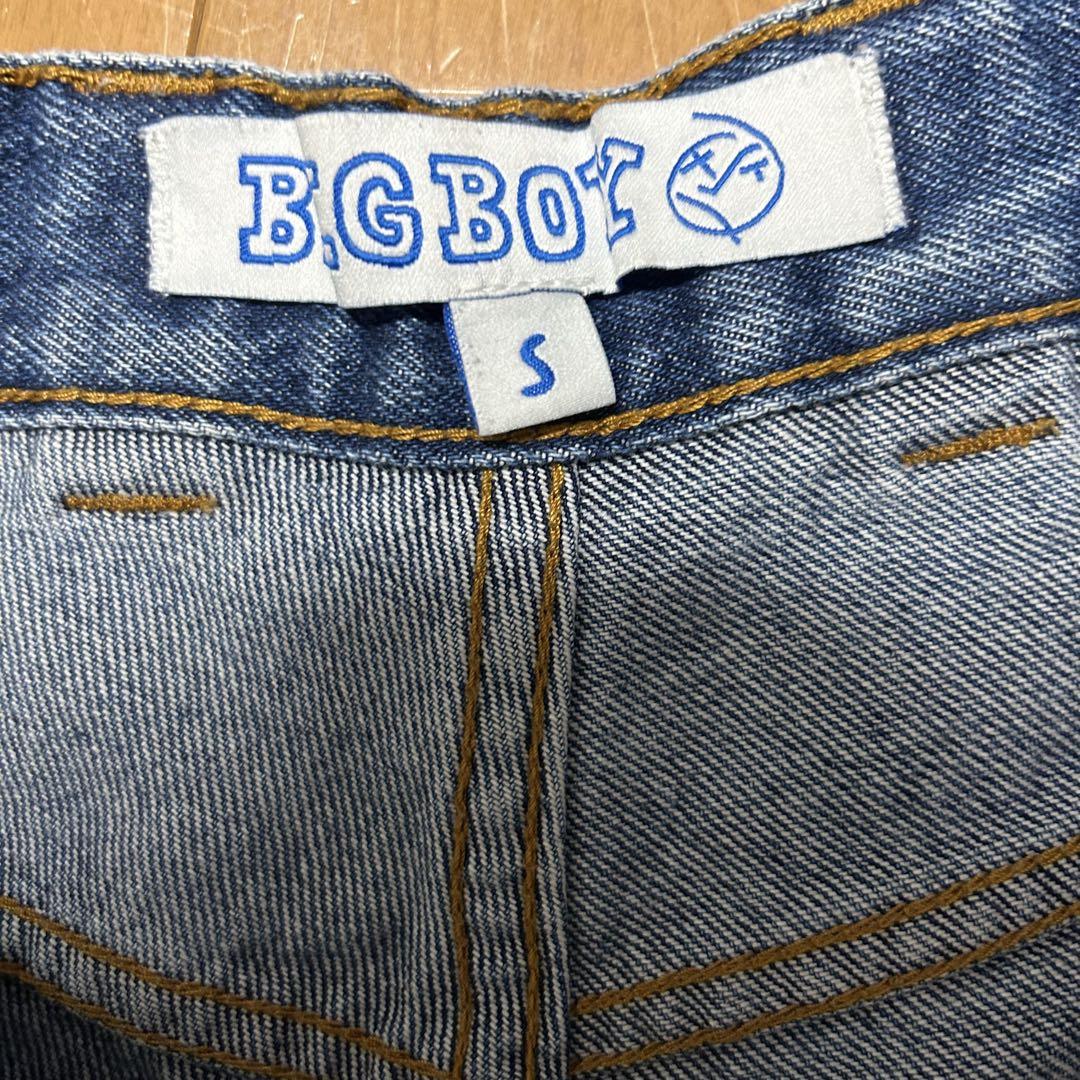 デニムパンツ