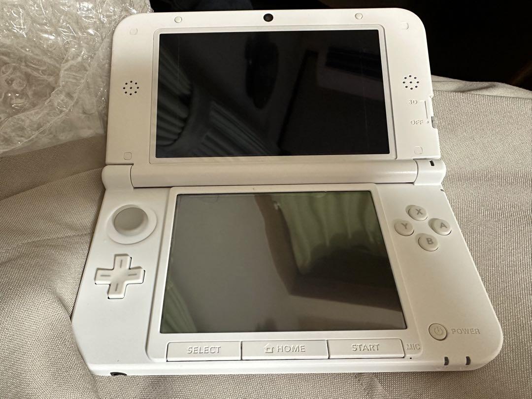 ニンテンドー3DS LL 本体　ネネデラックス