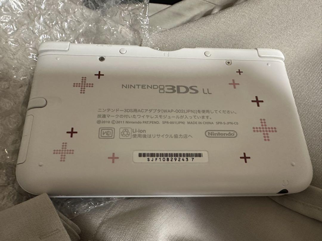 ニンテンドー3DS LL 本体　ネネデラックス
