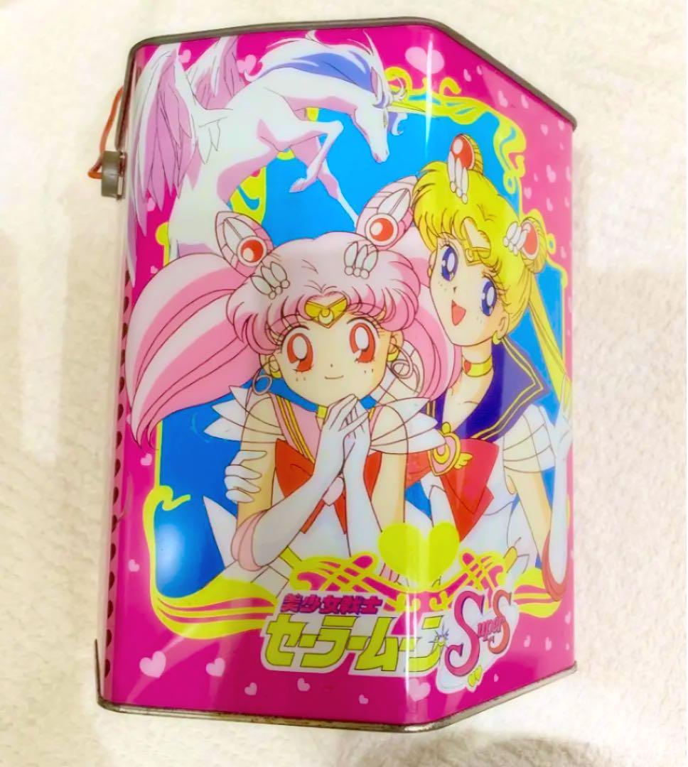 43%割引好きに セーラームーンss 丸い缶ケース キャラクターグッズ セール中の割引商品 セーラームーンss 丸い缶ケース キャラクターグッズ
