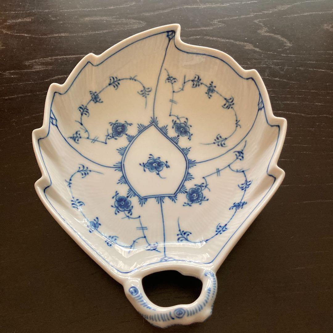 ROYAL COPENHAGEN (ロイヤル・コペンハーゲン) リーフディッシュ