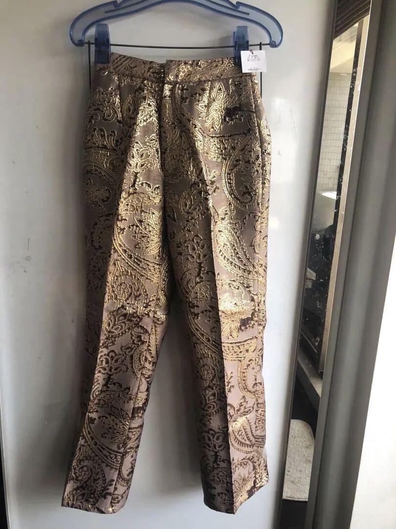 専用　新品未使用タグ付き　豪華パンツ