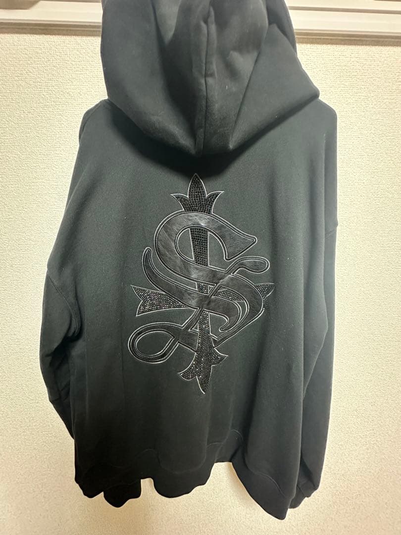 SupplieR ブラック パーカー