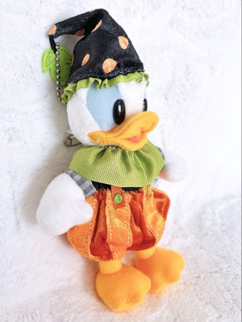 タグ付新品　2022 ディズニーハロウィン　ぬいぐるみバッジ　ミッキー　ミニー