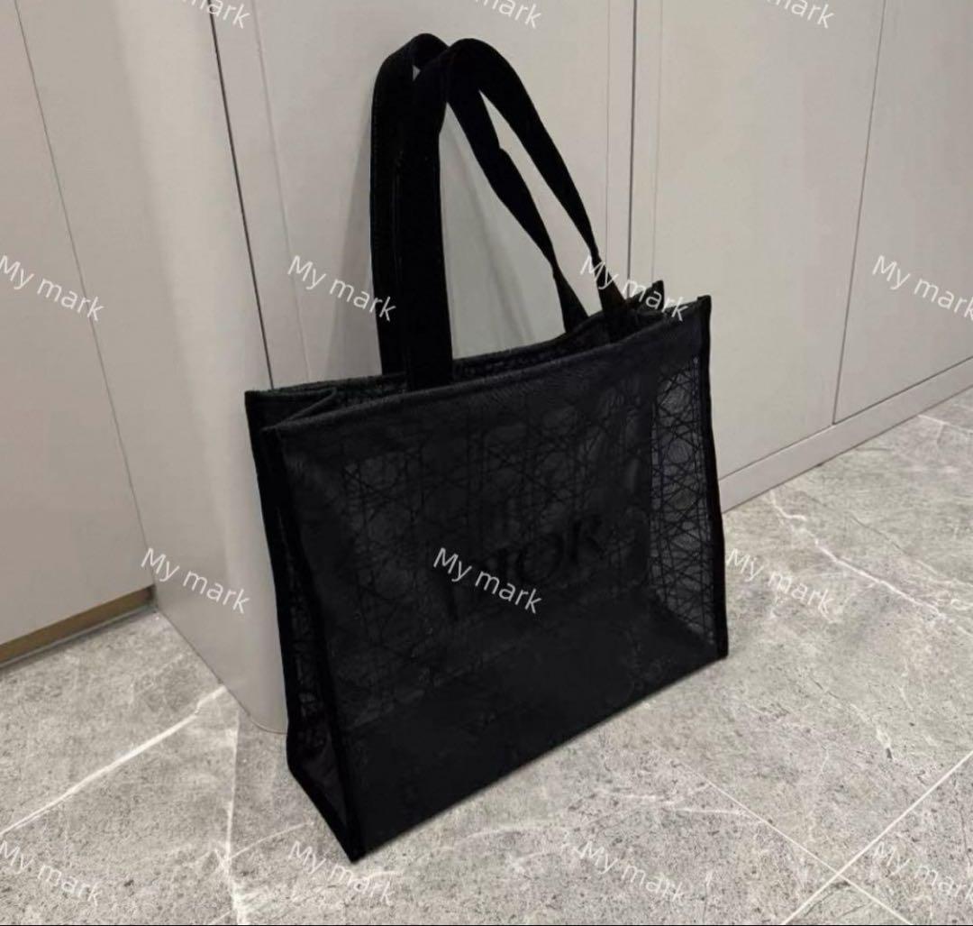 DIORトートバッグ　バッグ　ノベルティ カウンターギフト DIORトートバッグ バッグ ノベルティ カウンターギフト - メルカリ