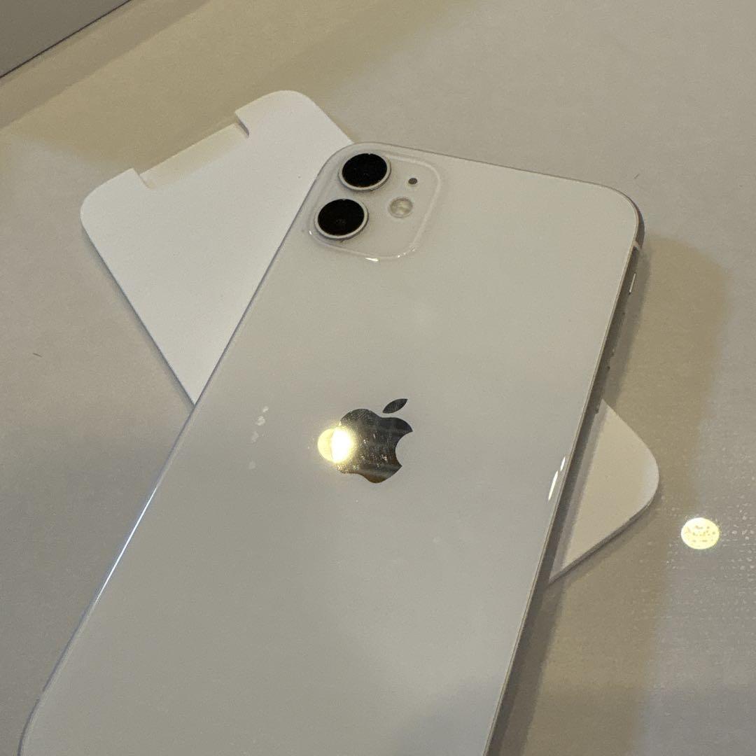 Apple iPhone 11 ホワイト 64GB ケース付き Amazon.com: Apple iPhone 11, 64GB, White - Fully Unlocked