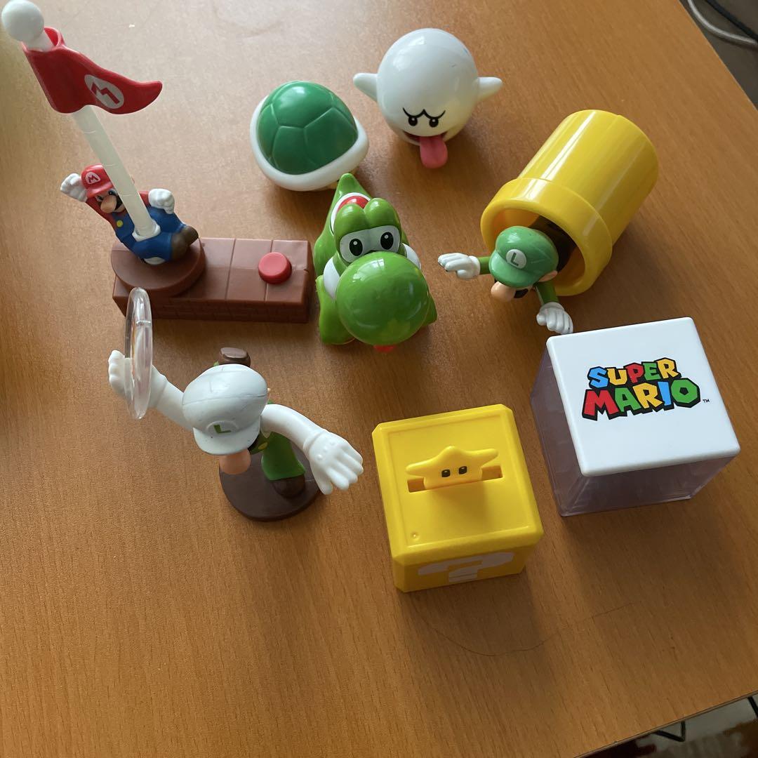 スーパーマリオ フィギュアと9個セットアクリルスタンド マリオ