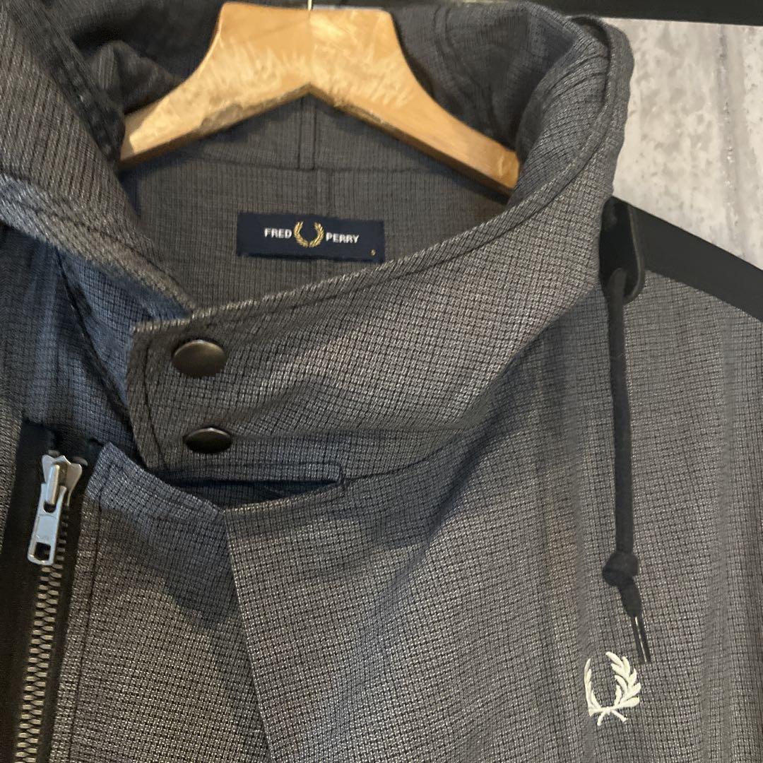 FRED PERRY ライダース型フード付きグレー モッズコート　着用1回美品！