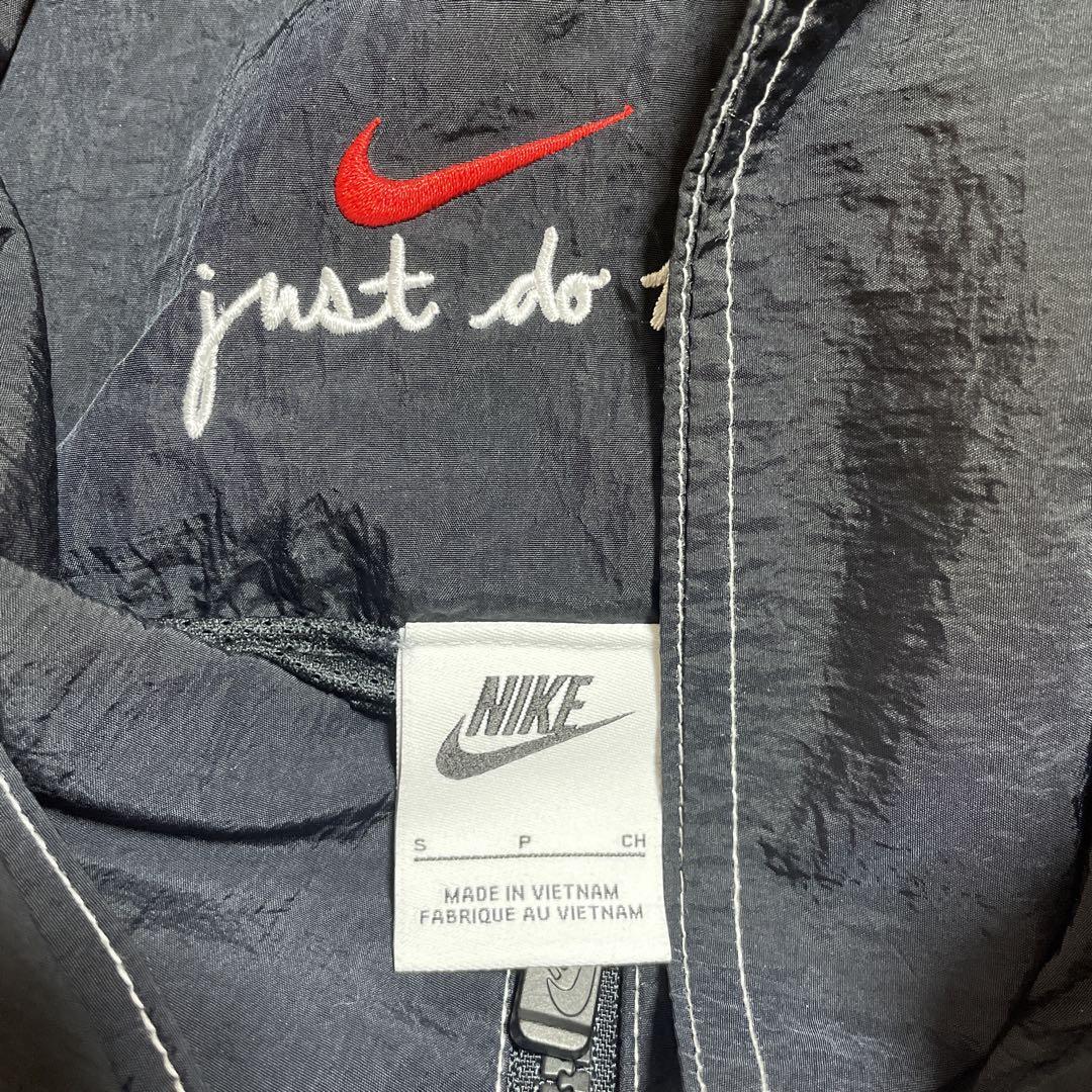 ナイキ NIKE ランニングウィンドブレーカー Nissy 西島隆弘 ナイキ NIKE ランニングウィンドブレーカー Nissy 西島隆弘