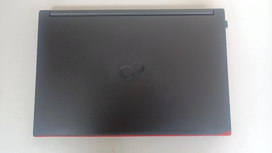 美品ノートパソコンFUJITSU第八世代Corei5 SSD256Gメモリ16G 富士通 ノートパソコン Windows11 最大第八世代Corei5/最大