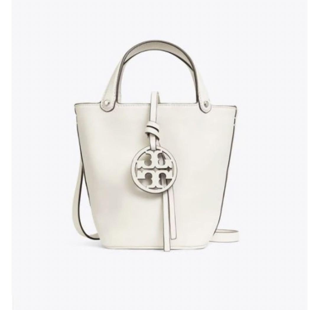 世界的に有名な ✨新品✨TORY BURCH ミラーミニバケット トリーバーチ