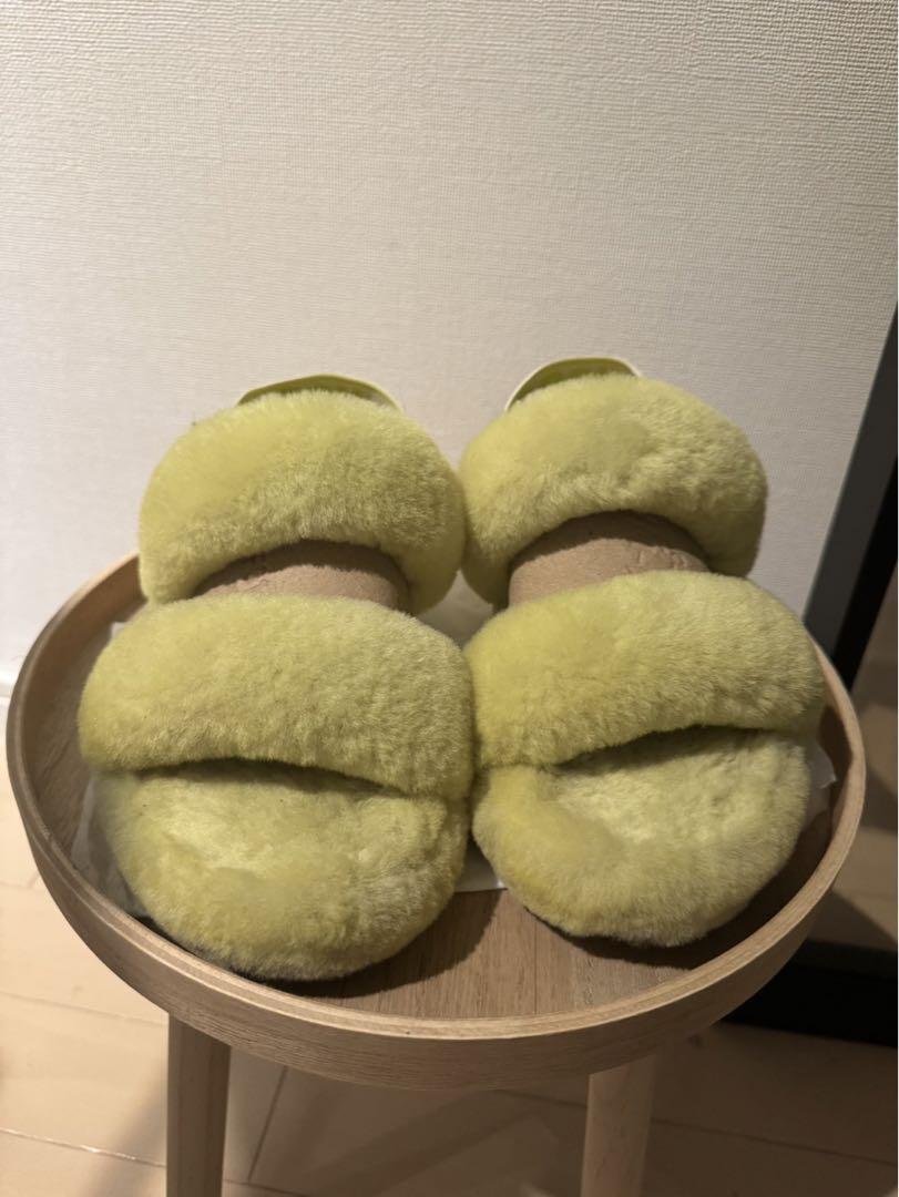 美品　UGG ライムグリーン ファーサンダル