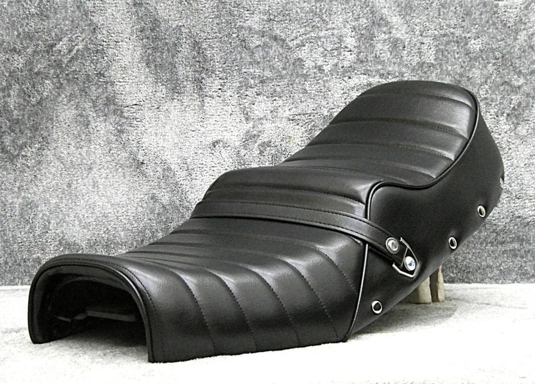 ホーク２鋲打ち　黒皮　タックロールシート/ CB250T CB400Tリベット