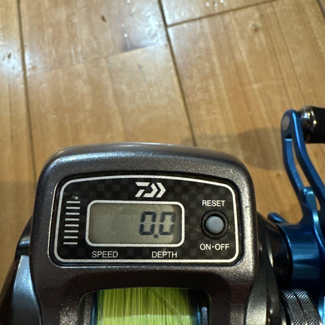 ダイワSALTIST ICS 100SH 右　フィッシングリール