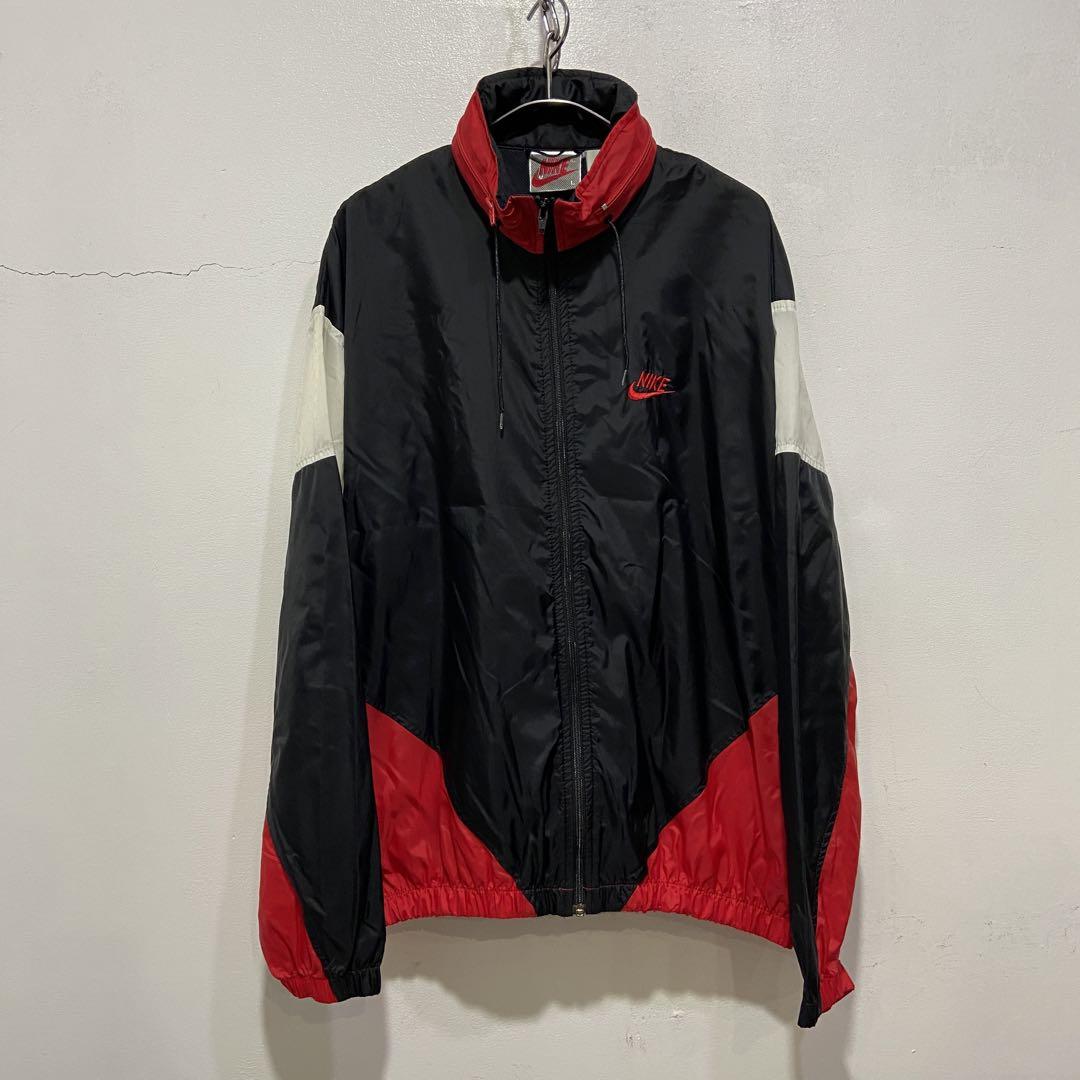 90s☆NIKE☆ナイロンジャケット☆銀タグ☆切り替え配色☆黒☆赤 90s☆NIKE☆ナイロンジャケット☆銀タグ☆切り替え配色☆黒☆赤