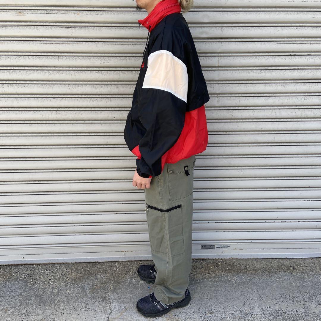 90s☆NIKE☆ナイロンジャケット☆銀タグ☆切り替え配色☆黒☆赤 90s☆NIKE☆ナイロンジャケット☆銀タグ☆切り替え配色☆黒☆赤