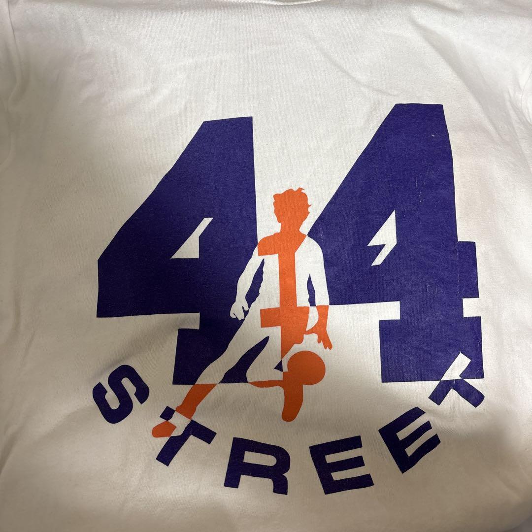44 street Tシャツ