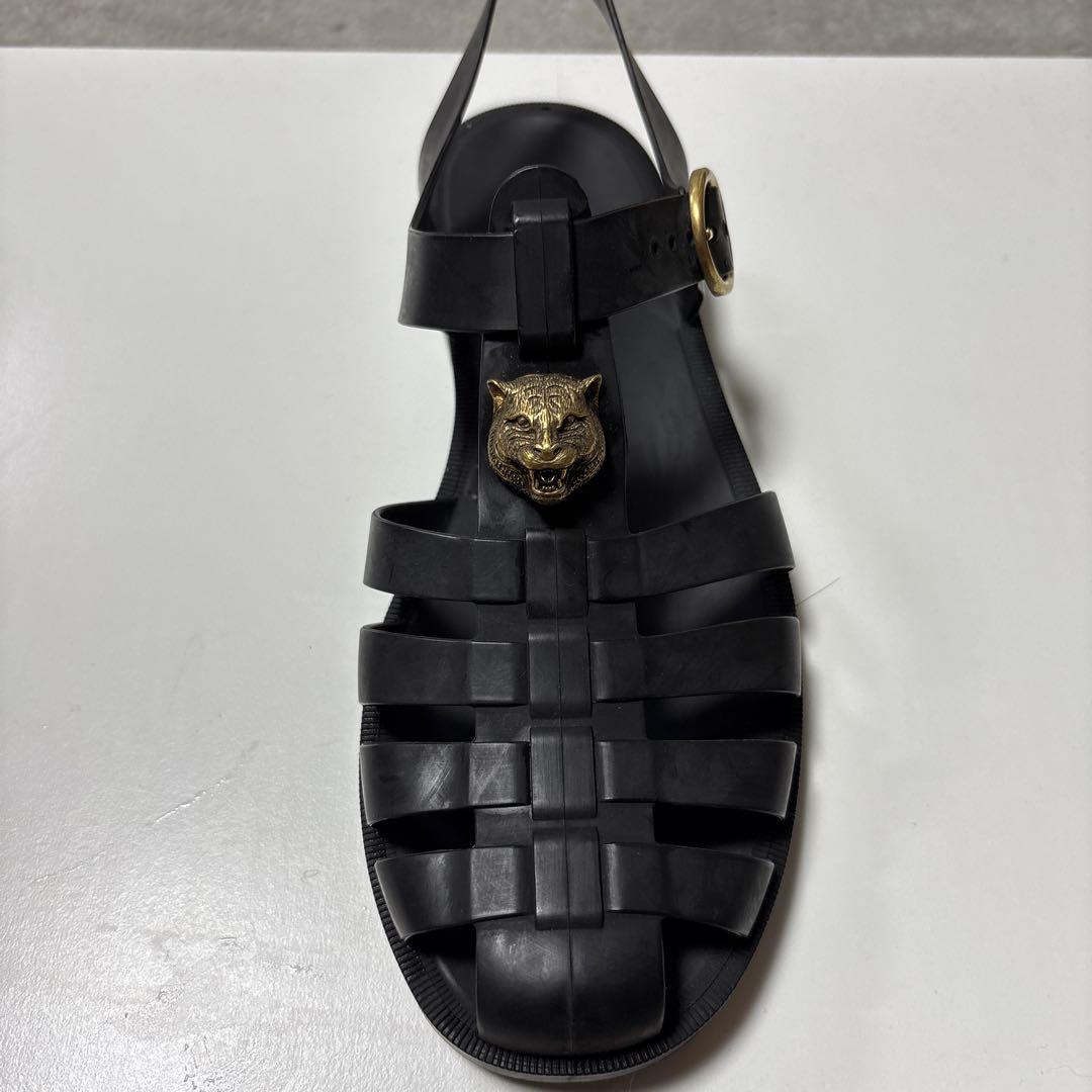 Gucci グルカサンダル
