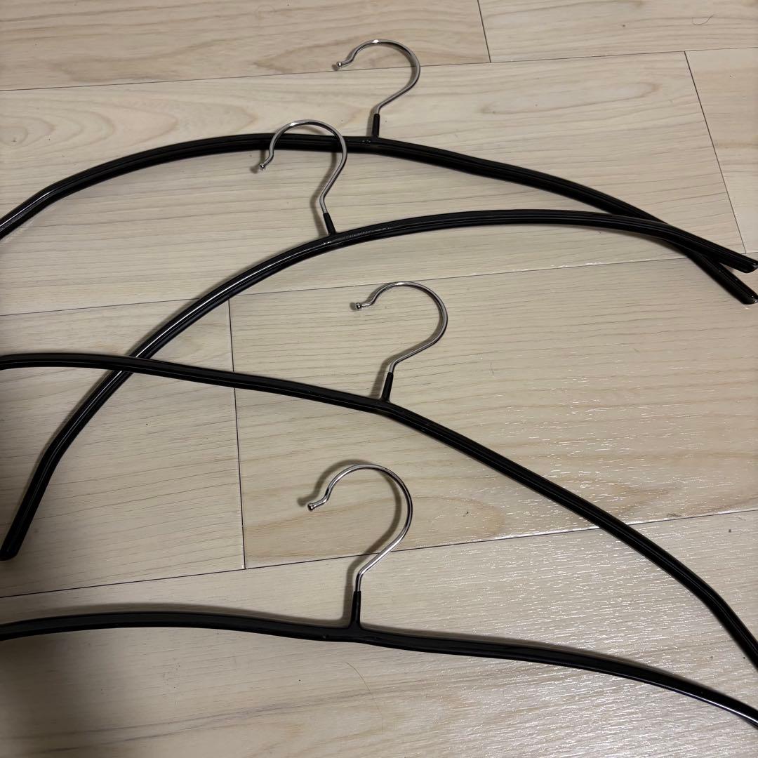 黒の金属製ハンガー 複数枚セット 350本目立った傷や汚れなし MARWIL-DEMENAGEMENTS_CH