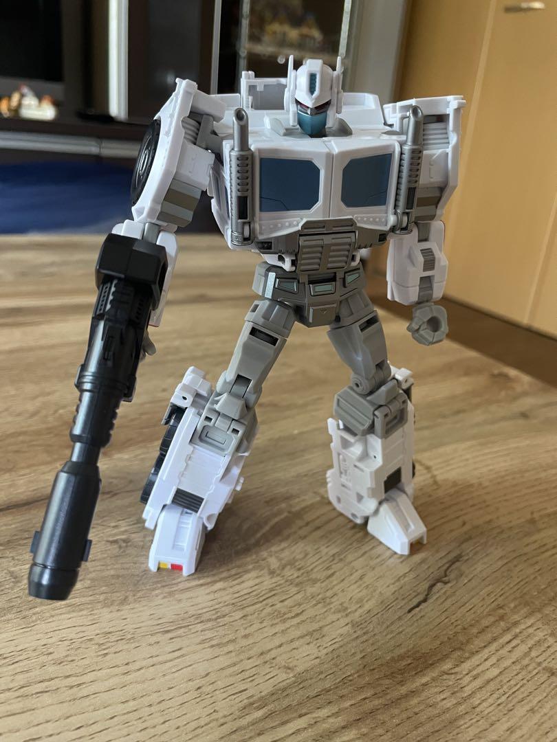 トランスフォーマーMDLX ウルトラマグナス – threezero store