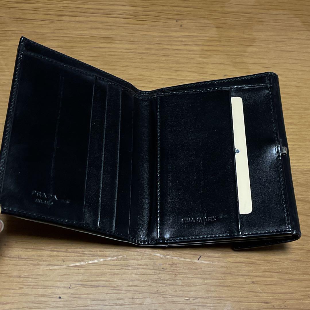 【希少】正規 PRADA プラダ 二つ折り財布 本革 レザー 早い者勝ち！