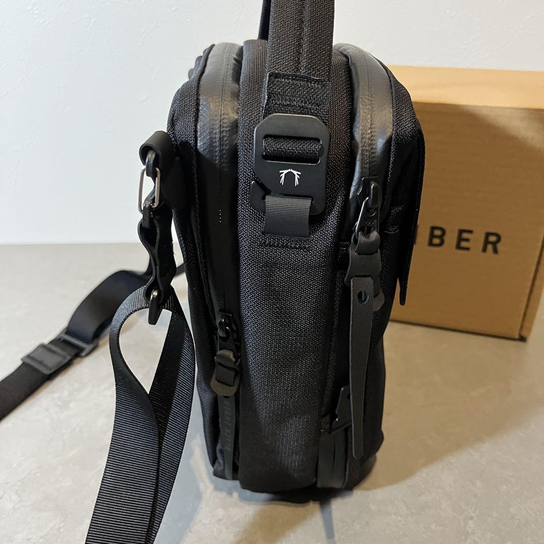 KOMPAK ブラックエンバー　BLACK EMBER ショルダーバッグ　極美品