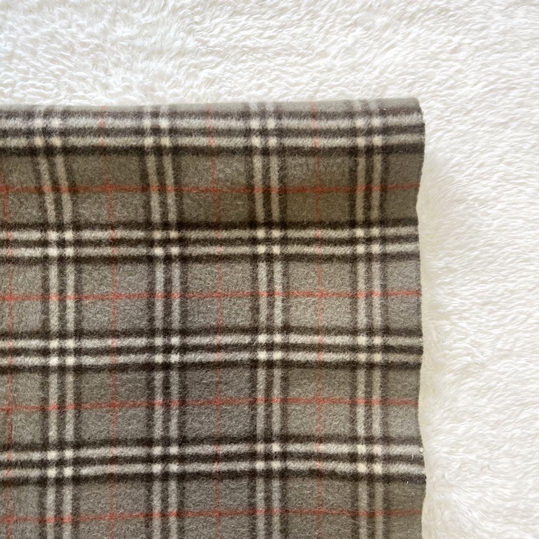 Burberry バーバリーロンドン　大判ストール　膝掛け　ノバチェック　刺繍
