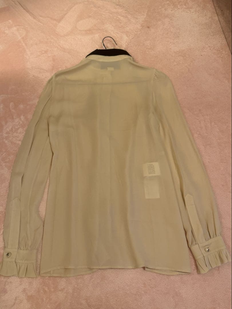 GUCCI ボウタイ付きブラウス