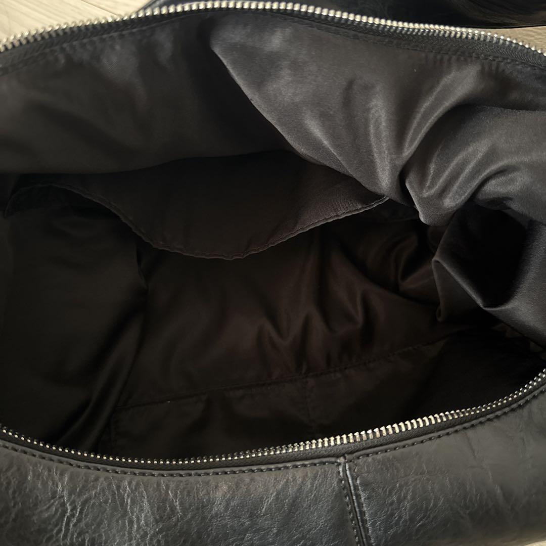 HARE BIGオーバルBAG ショルダーバッグ　たすき掛け　ビッグクロワッサン