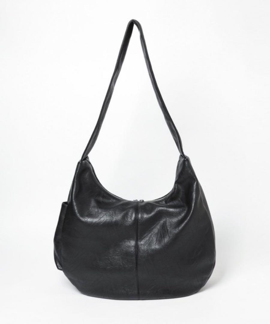 HARE BIGオーバルBAG ショルダーバッグ　たすき掛け　ビッグクロワッサン