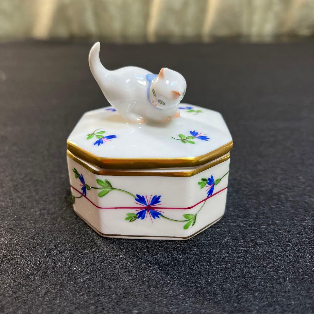 超特価SALE開催超特価SALE開催ヘレンド ブルーガーランド ねこの蓋付き