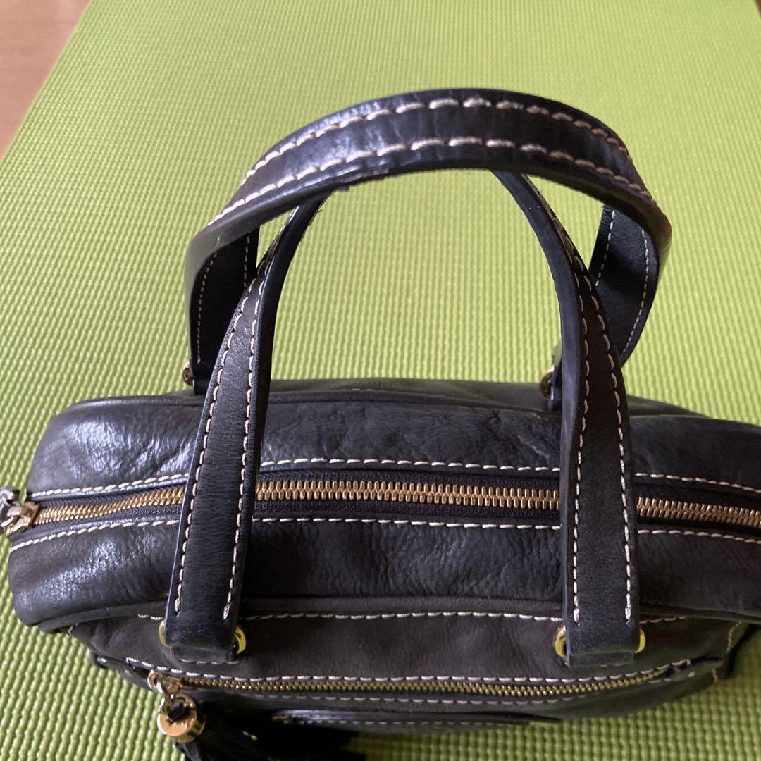 LOEWE ブラックレザー バッグ タッセル付き