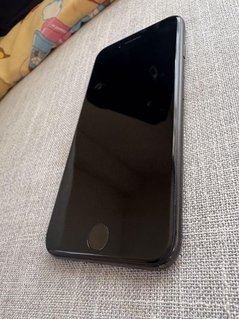 Apple iPhone SE 第2世代　au回線のみ！