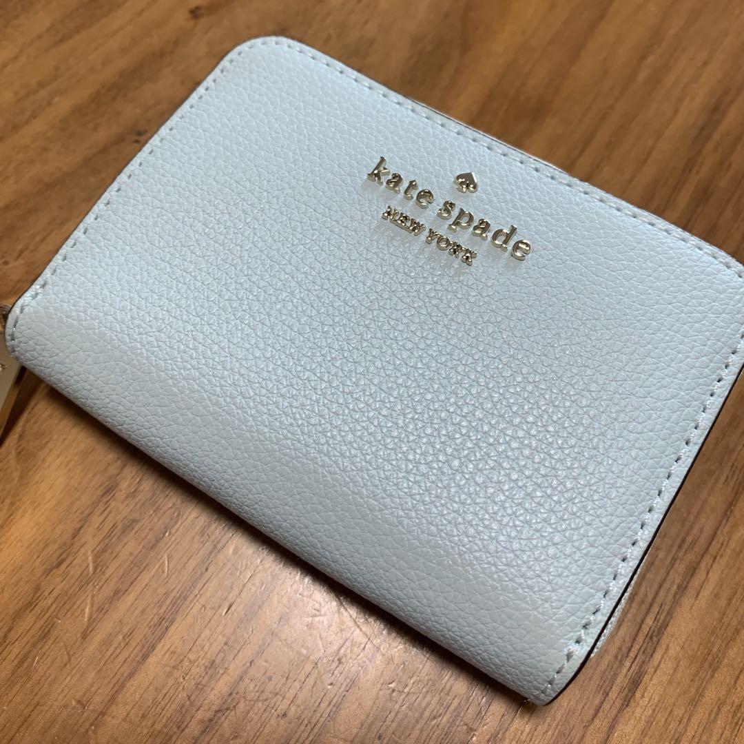 美品 kate spade ケイトスペード コンパクト財布 水色　くすみブルー