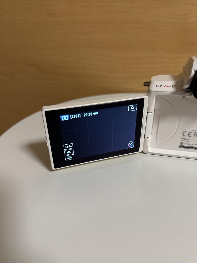 Canon EOS Kiss M ミラーレス一眼 ホワイト ダブルレンズキット