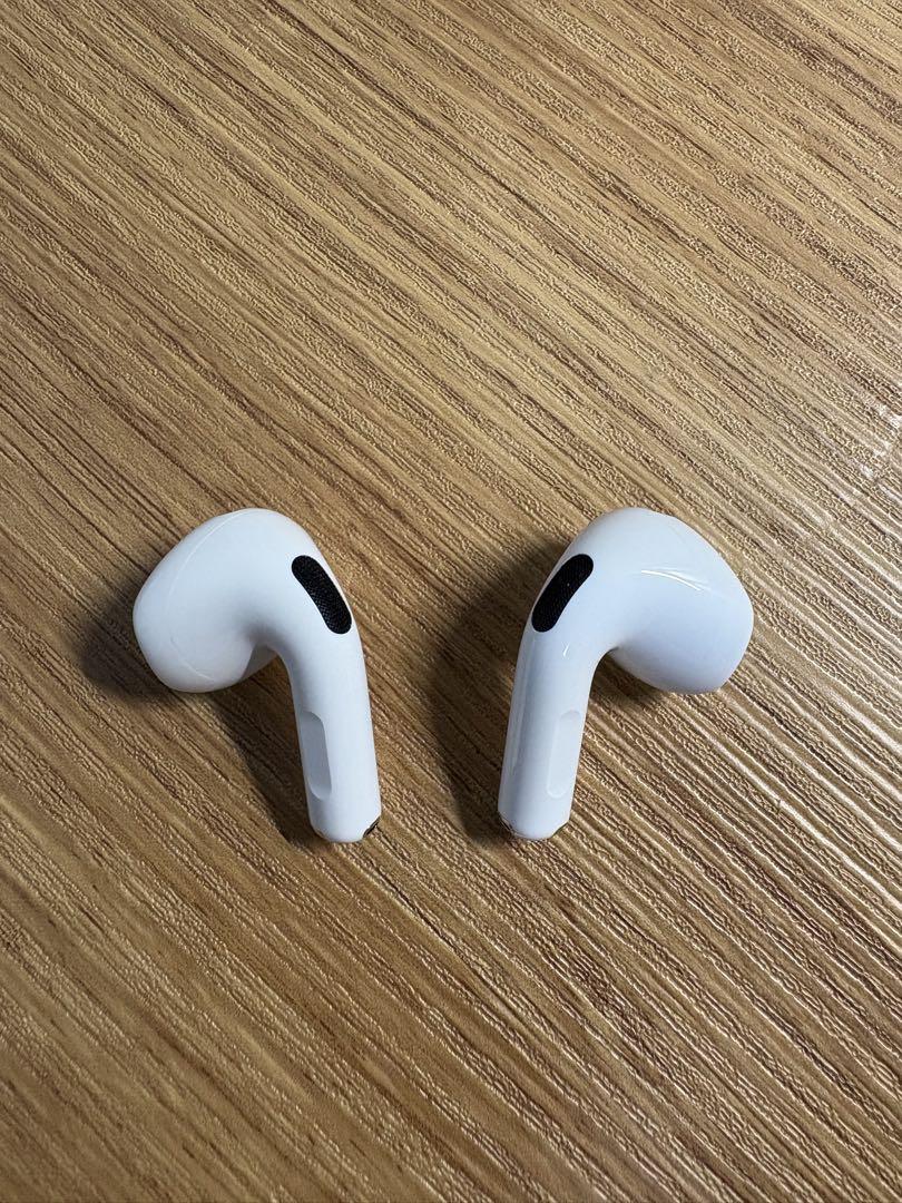 Apple AirPods4 アクティブノイズキャンセリング対応